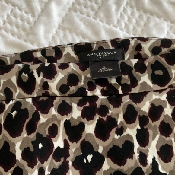 Anne Taylor Leopard Print Skirt - Picture 3 of 3